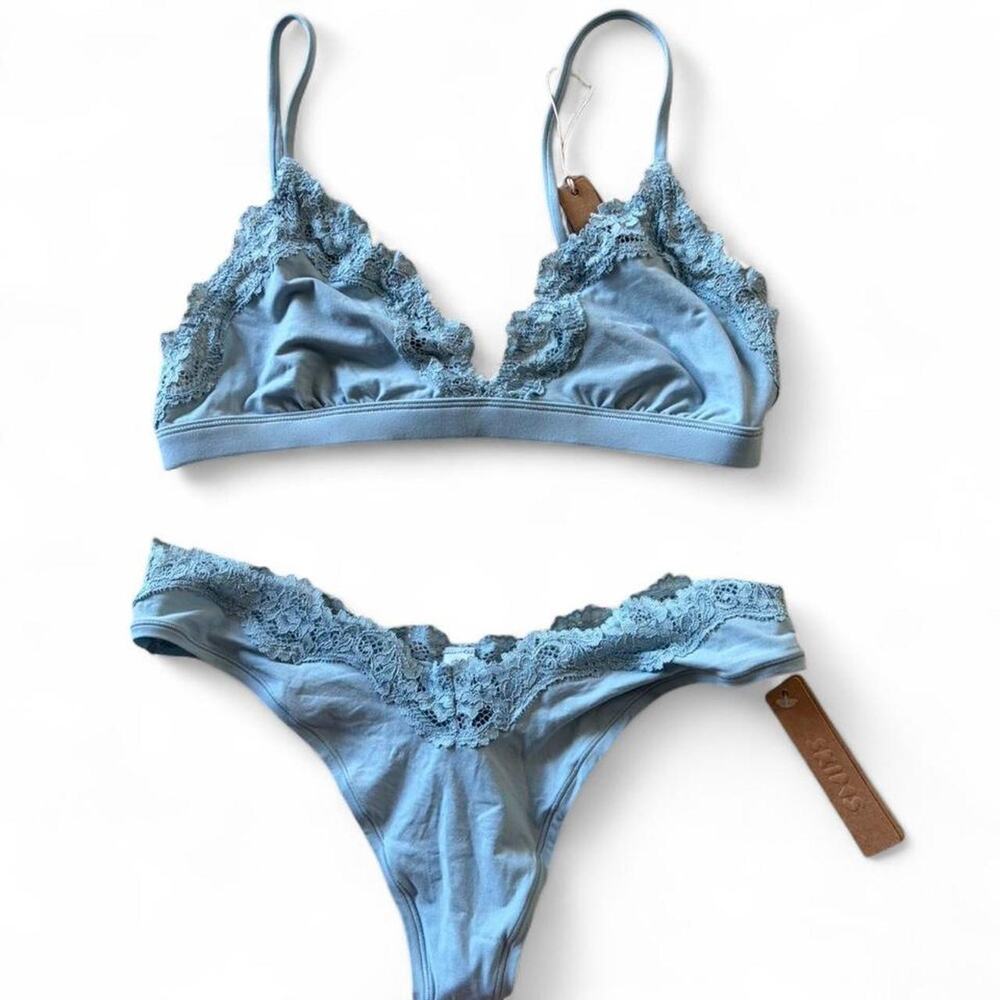 Brand new skims blue bralette